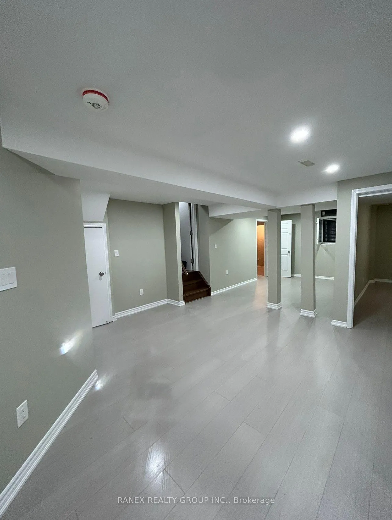 Photo 9 of 3 Bentgrass Lane, Brampton, Snelgrove — HOMEH