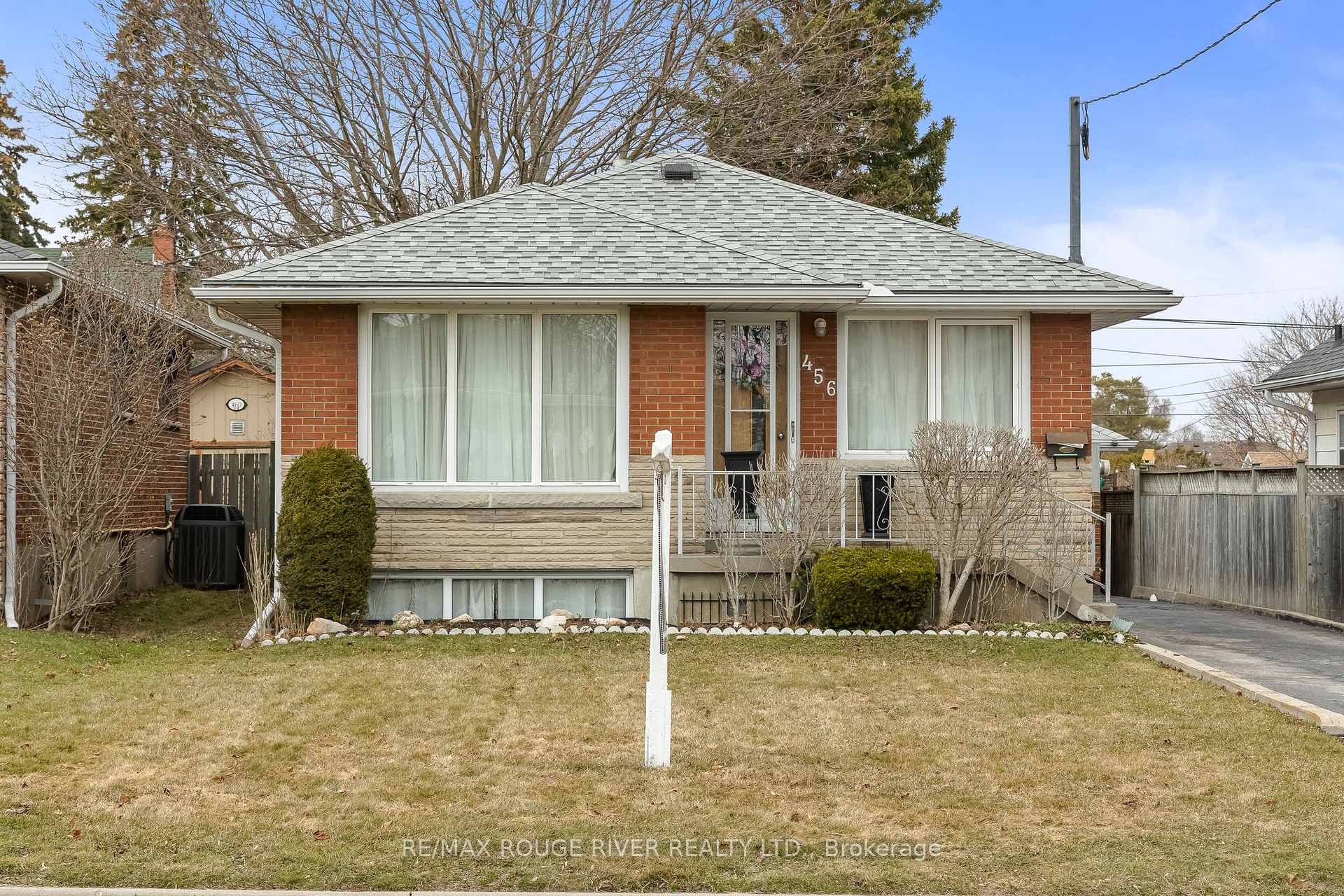 Photo 1 of 456 Miller Avenue, Oshawa, McLaughlin — HOMEH