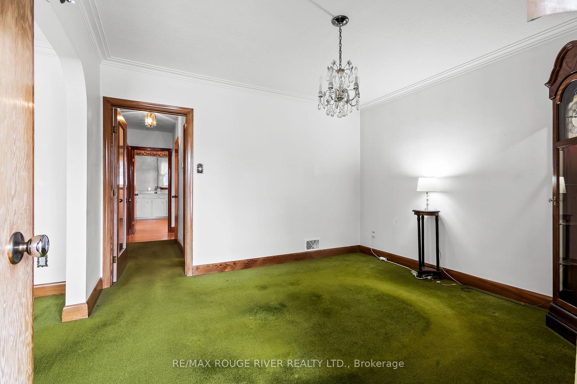 Photo 6 of 456 Miller Avenue, Oshawa, McLaughlin — HOMEH
