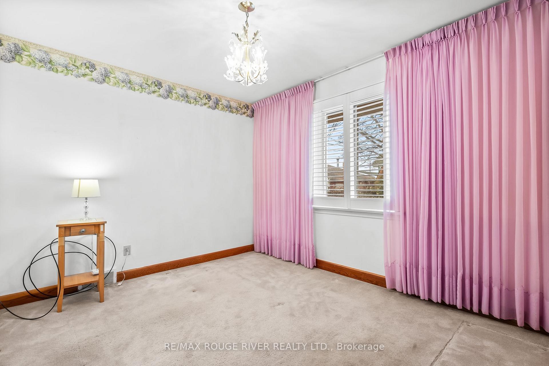 Photo 15 of 456 Miller Avenue, Oshawa, McLaughlin — HOMEH