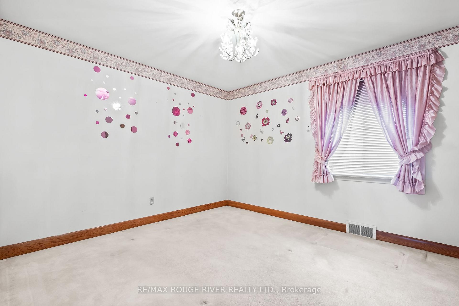 Photo 17 of 456 Miller Avenue, Oshawa, McLaughlin — HOMEH