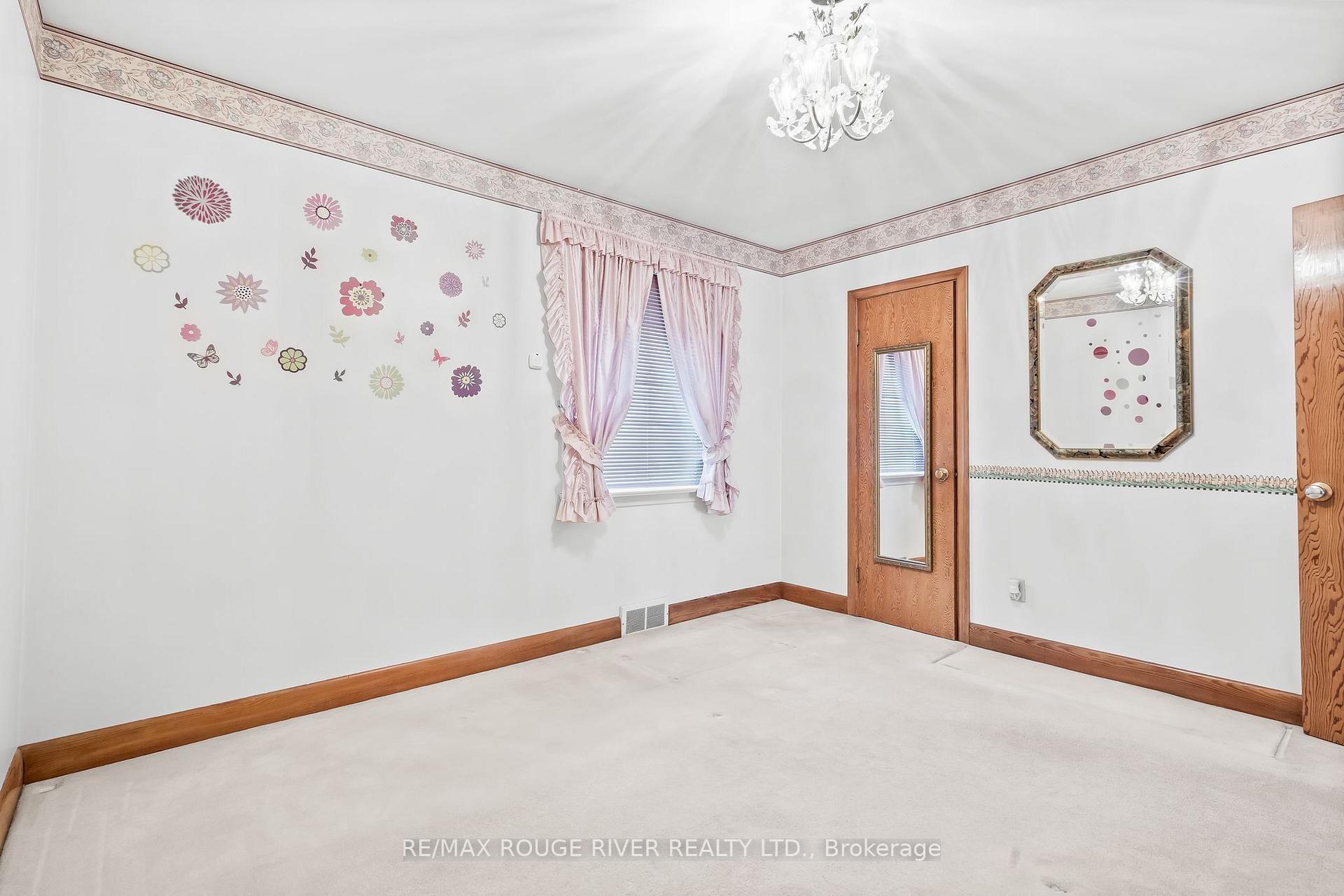 Photo 18 of 456 Miller Avenue, Oshawa, McLaughlin — HOMEH