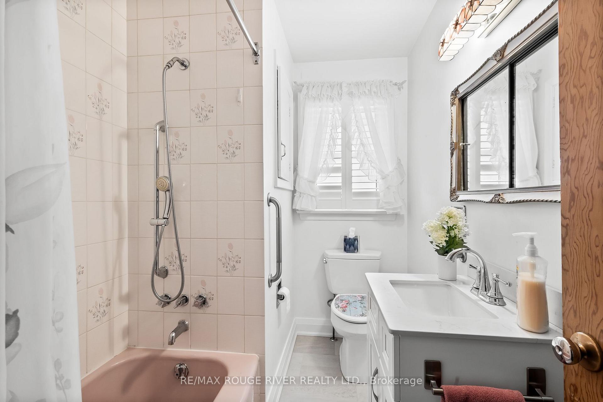 Photo 19 of 456 Miller Avenue, Oshawa, McLaughlin — HOMEH