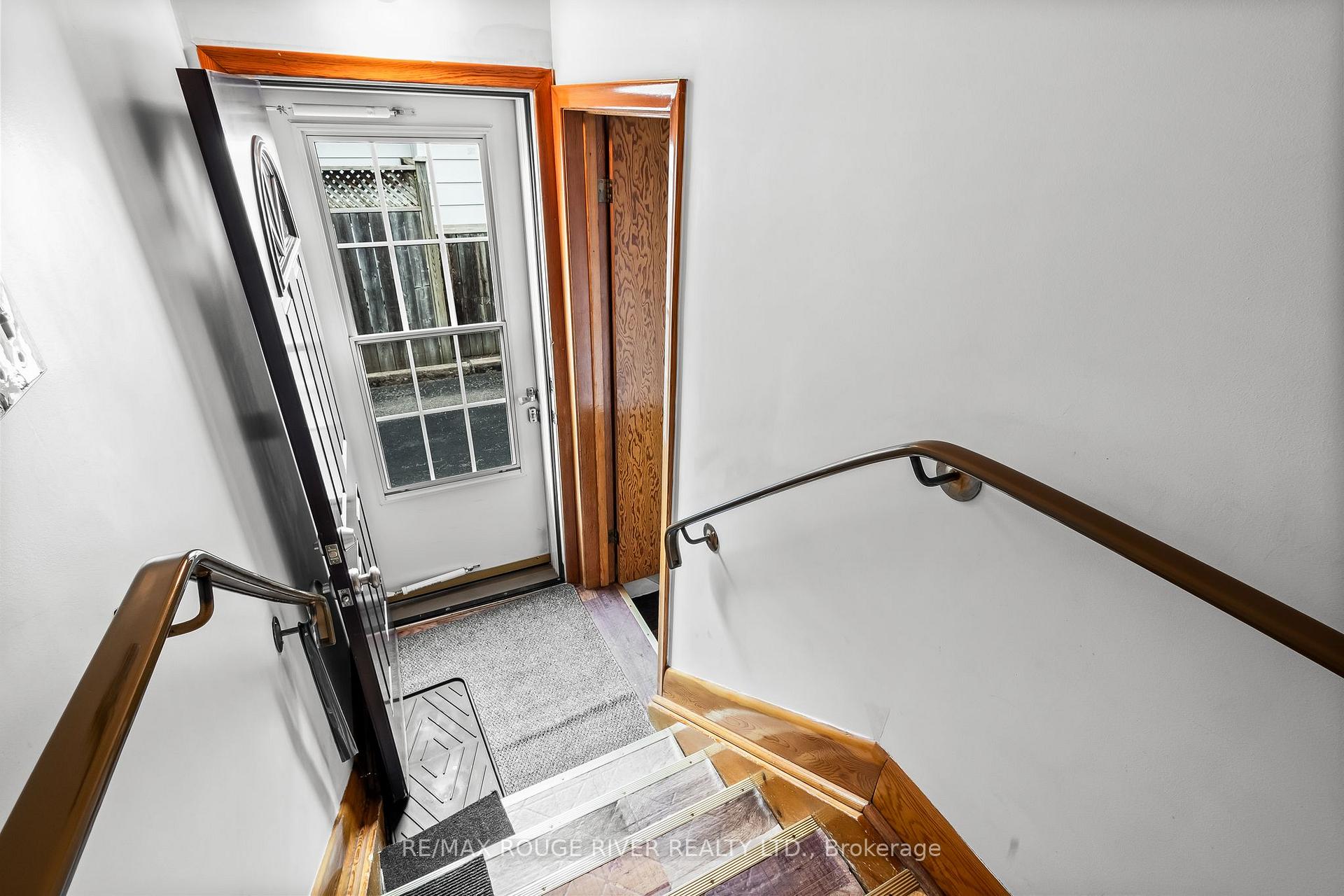 Photo 20 of 456 Miller Avenue, Oshawa, McLaughlin — HOMEH