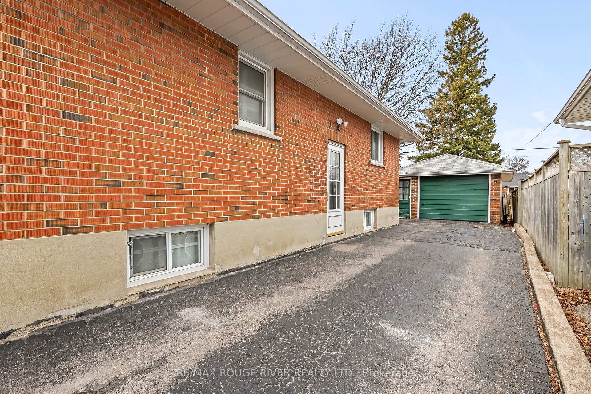 Photo 29 of 456 Miller Avenue, Oshawa, McLaughlin — HOMEH