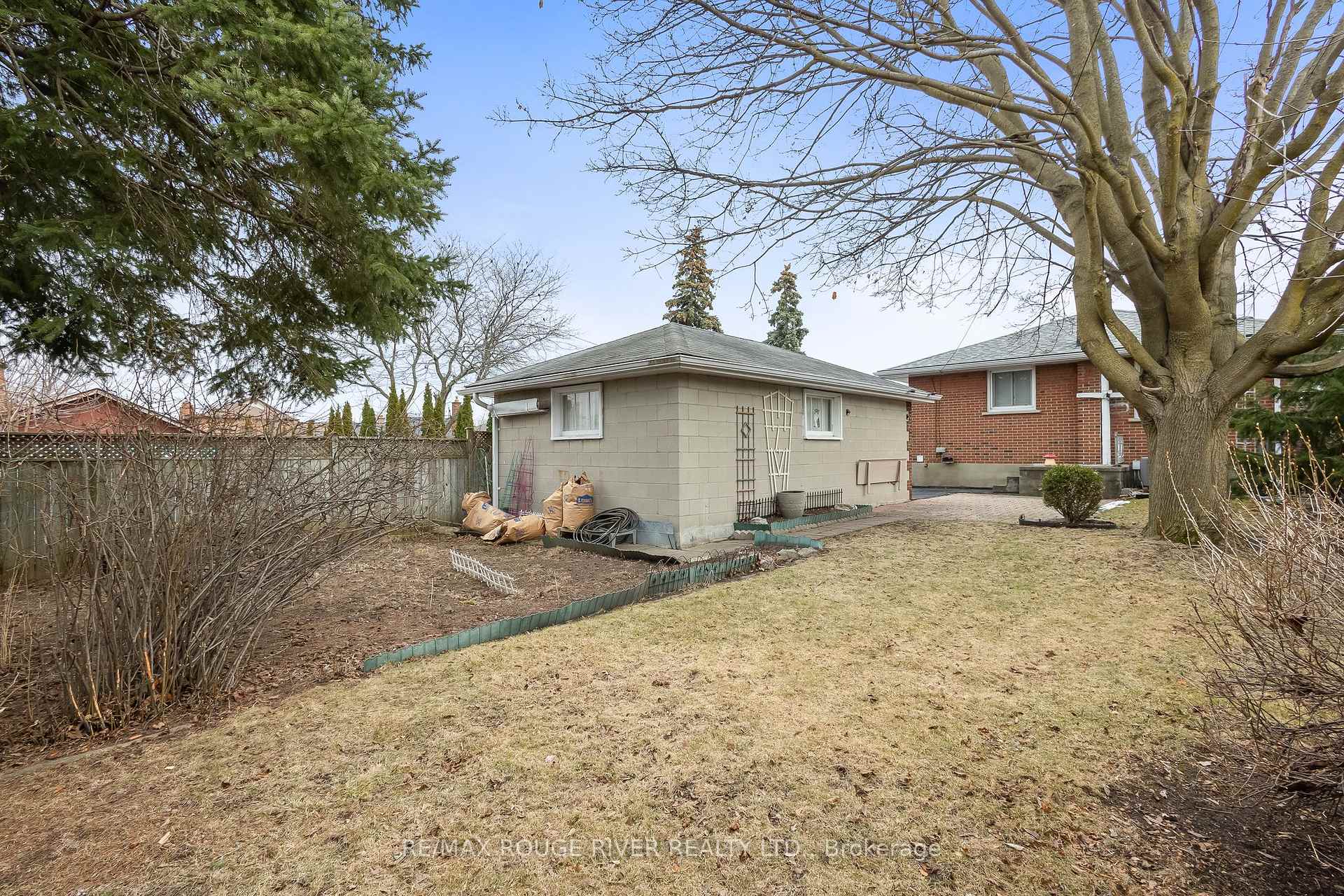 Photo 33 of 456 Miller Avenue, Oshawa, McLaughlin — HOMEH