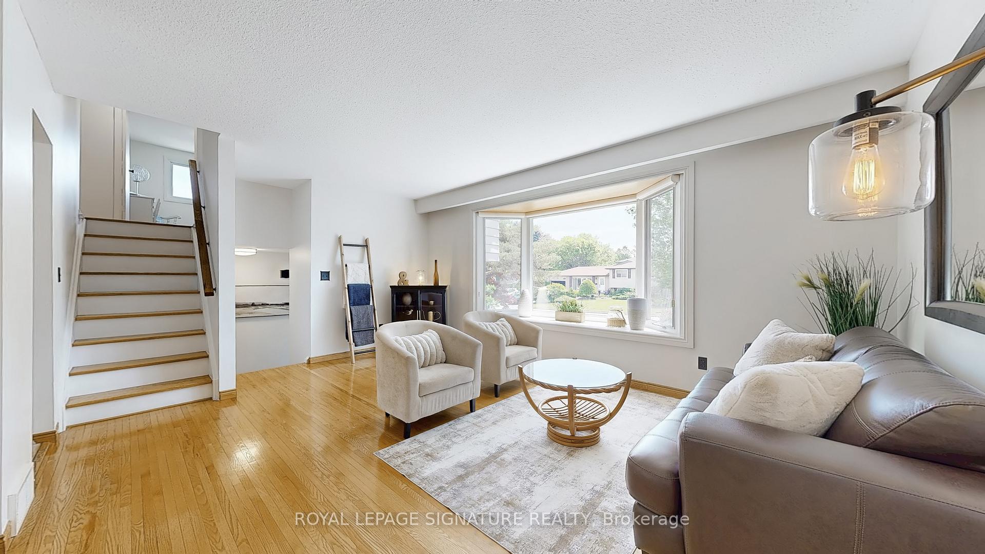 Photo 10 of 10 O'Dell Court, Ajax, South East — HOMEH