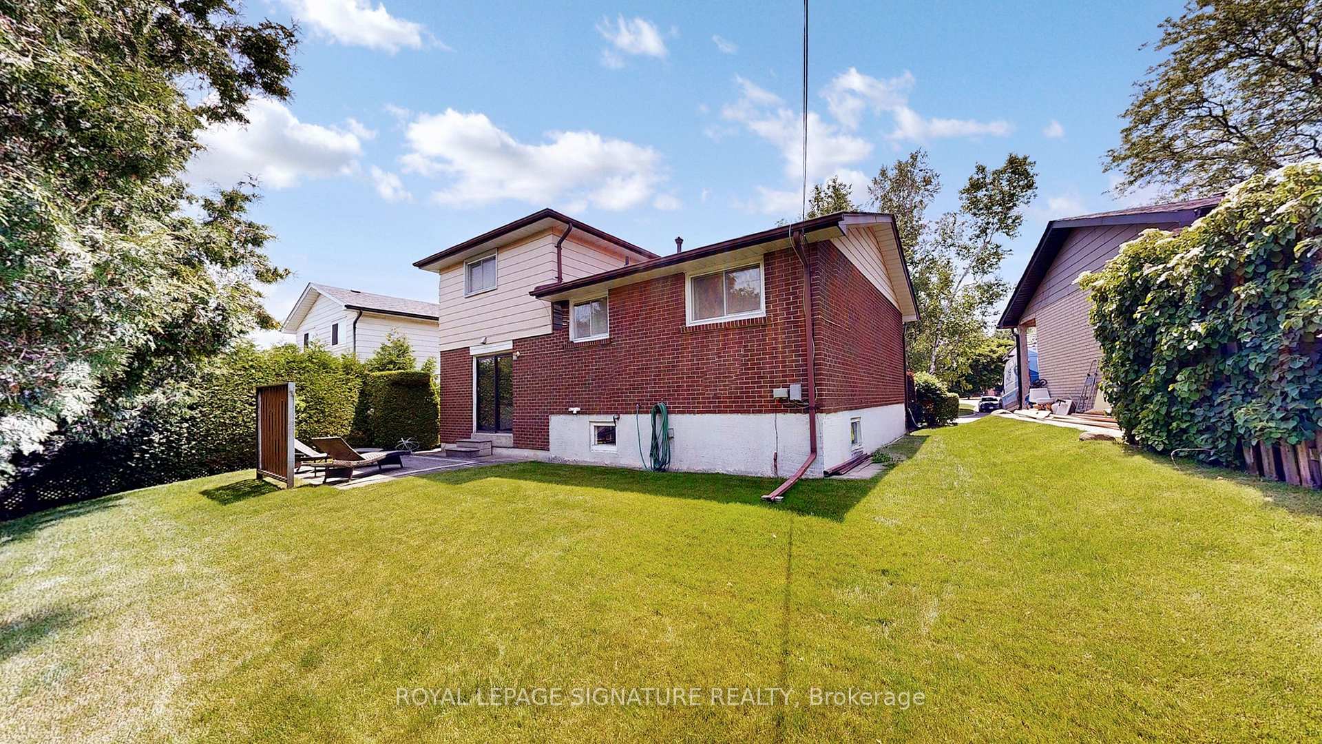 Photo 36 of 10 O'Dell Court, Ajax, South East — HOMEH