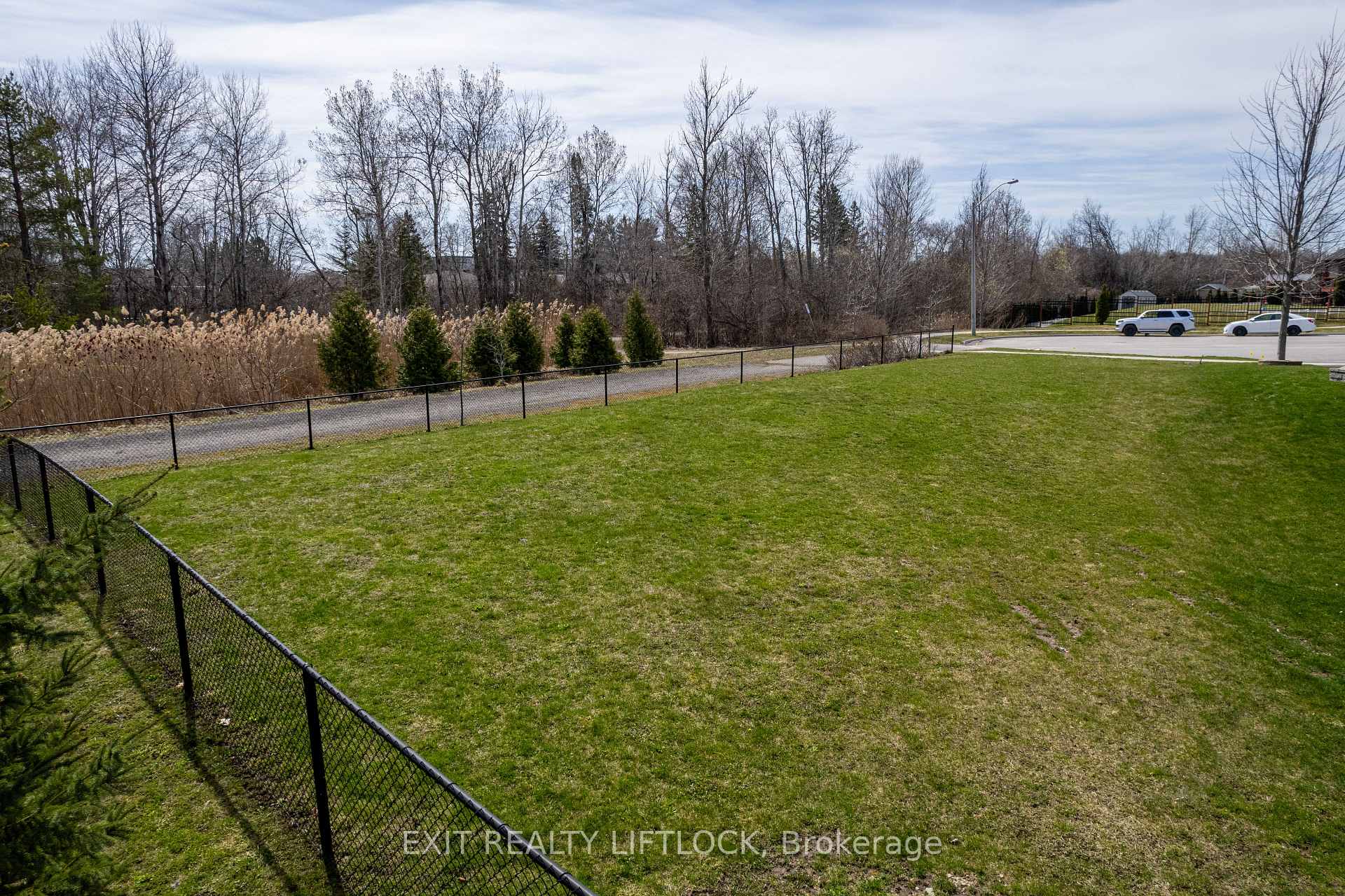 Photo 11 of 418 Raymond Street, Peterborough, Northcrest Ward 5 — HOMEH
