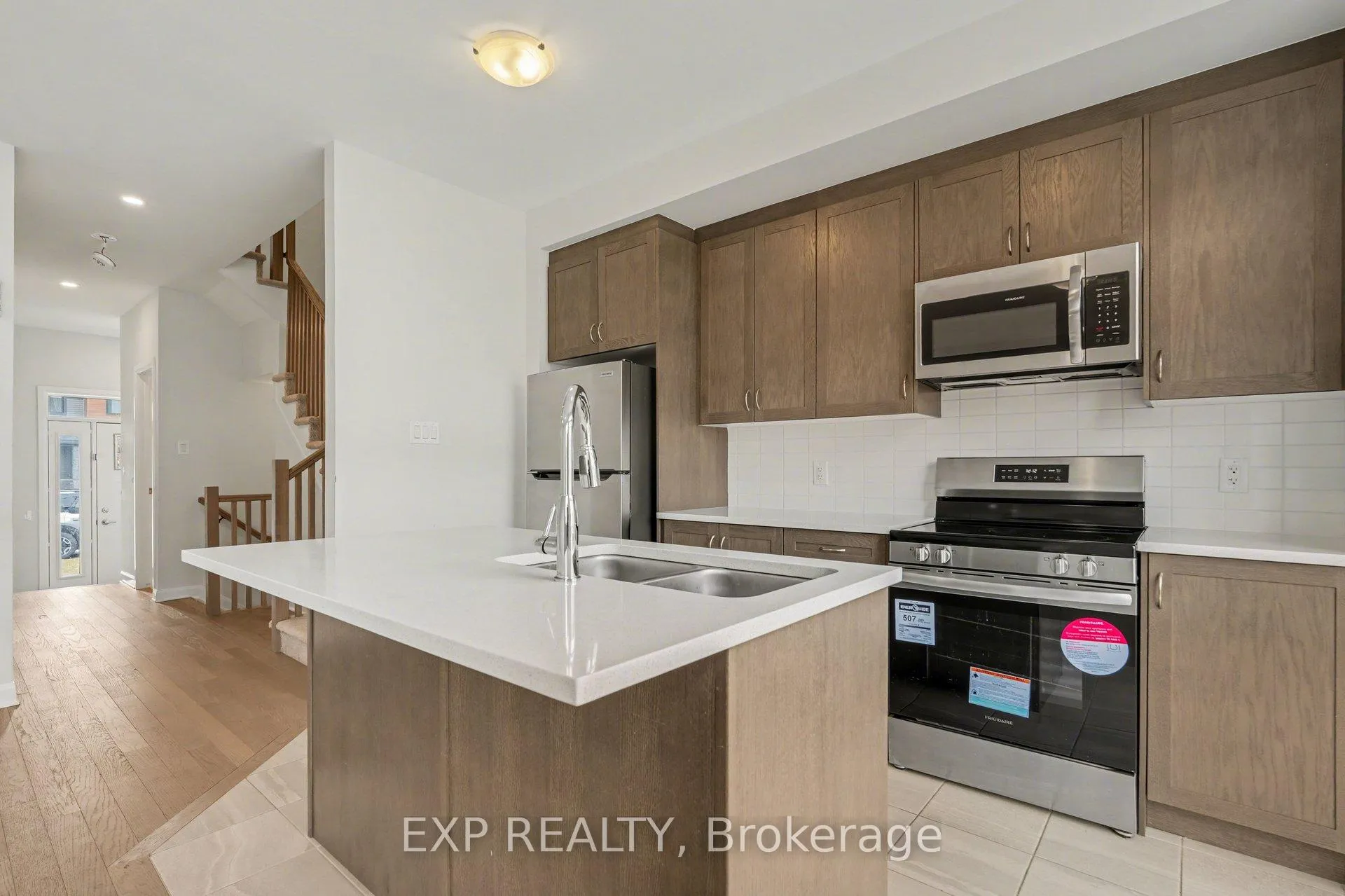 Photo 10 of 98 Osler Street, Ottawa, Kanata - Morgan's Grant/South March — HOMEH
