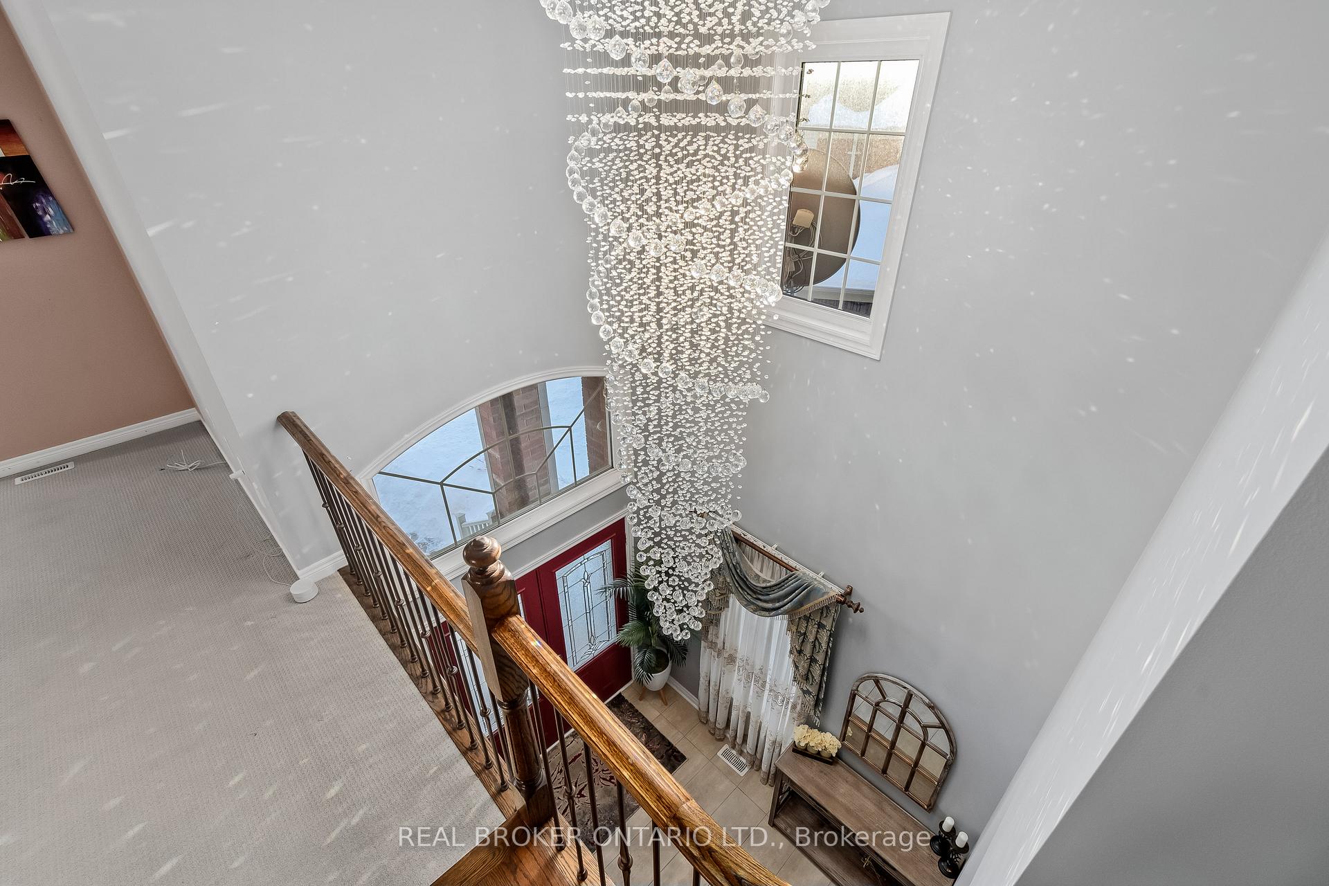 Photo 6 of 1318 Harlstone Crescent, Oshawa, Taunton — HOMEH