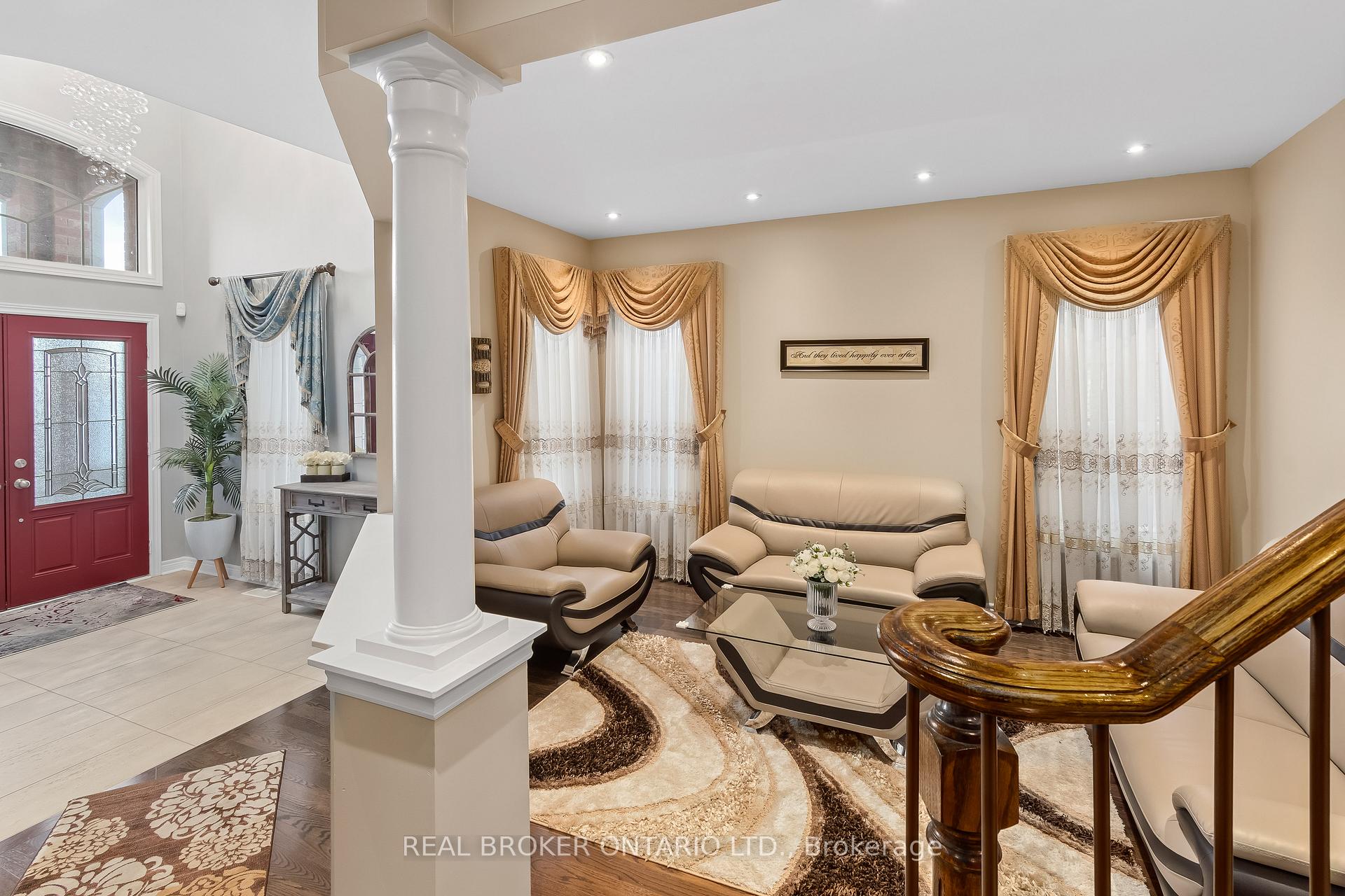 Photo 8 of 1318 Harlstone Crescent, Oshawa, Taunton — HOMEH