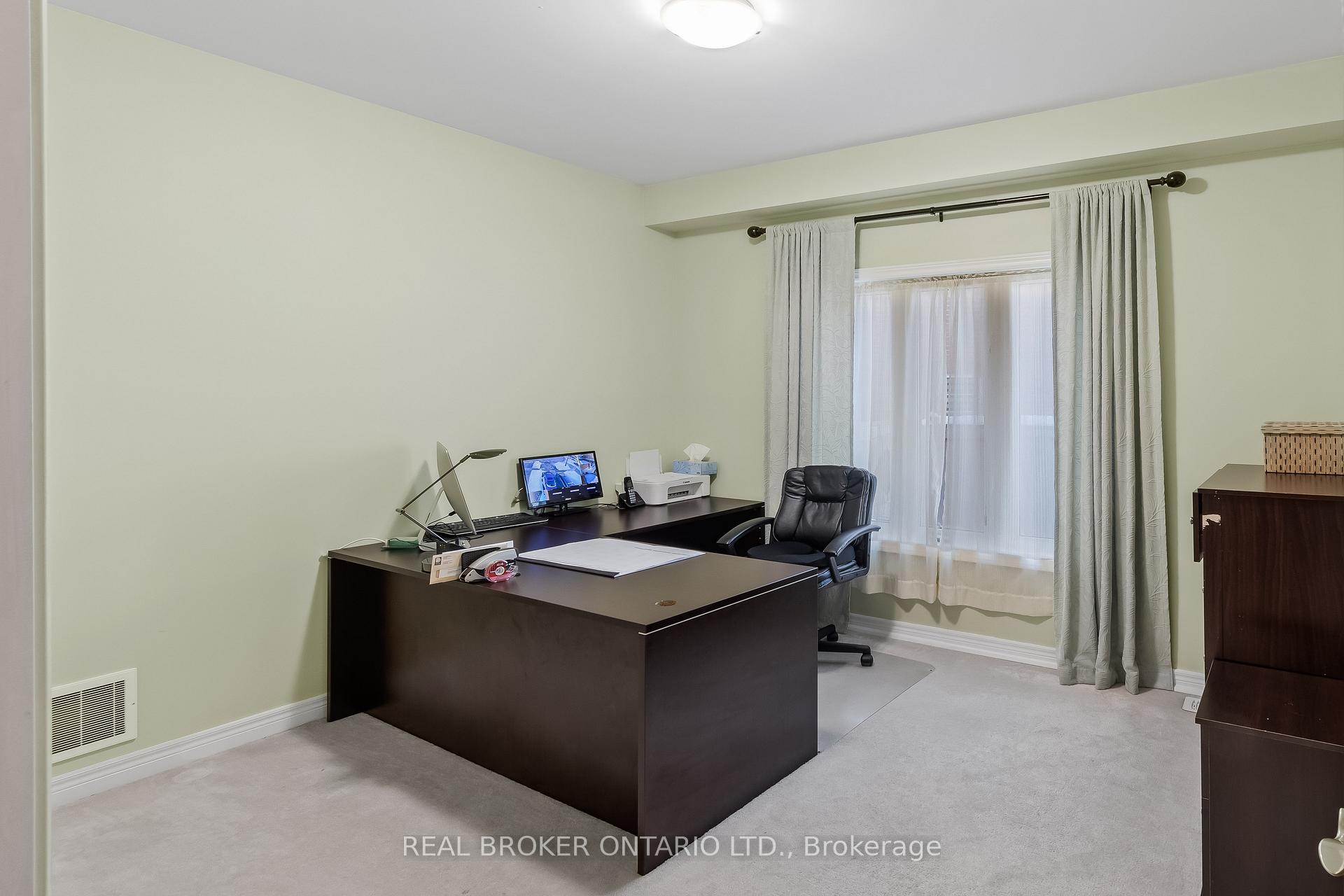 Photo 19 of 1318 Harlstone Crescent, Oshawa, Taunton — HOMEH