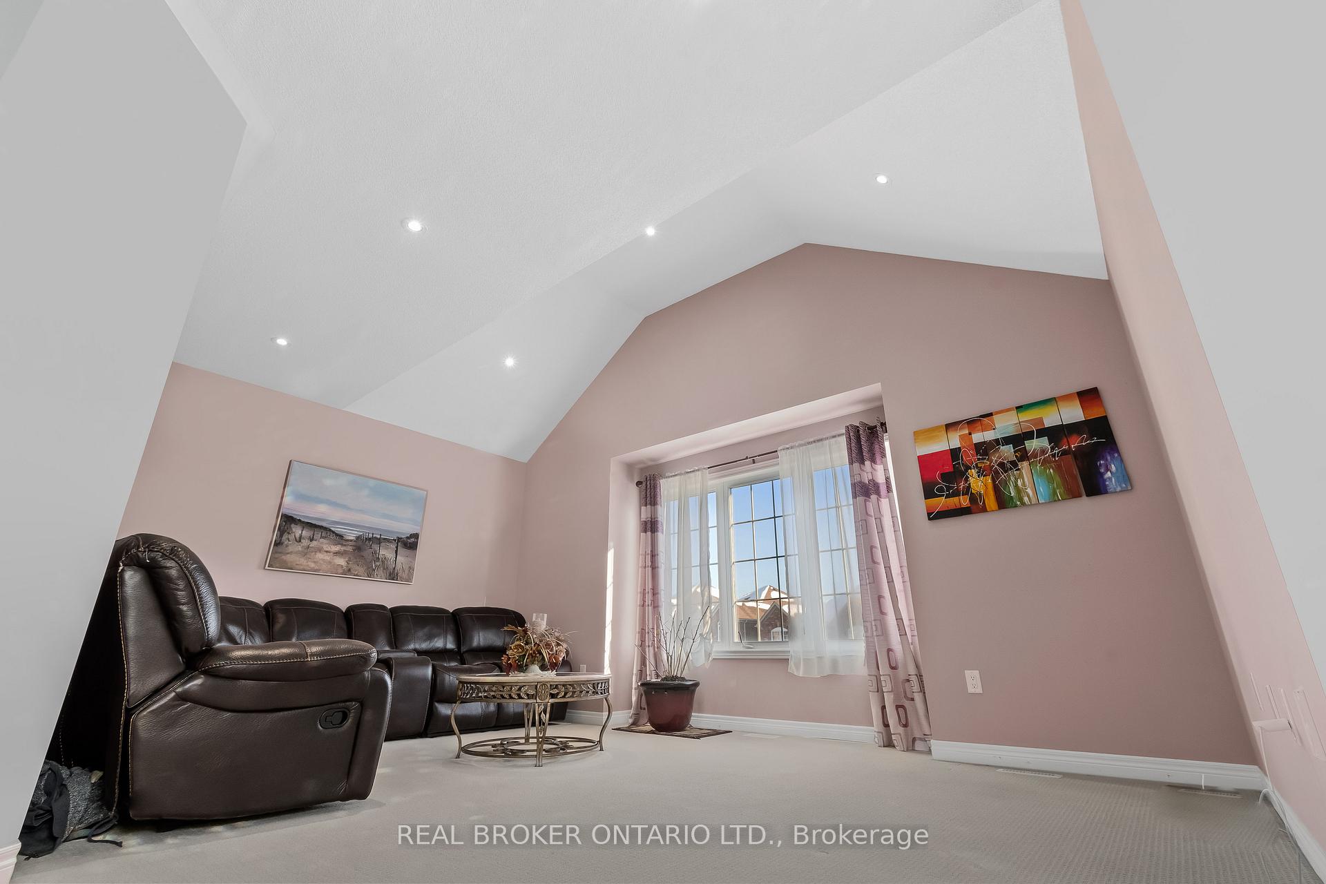 Photo 29 of 1318 Harlstone Crescent, Oshawa, Taunton — HOMEH