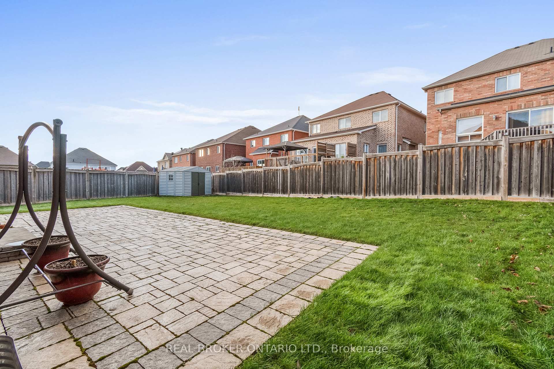 Photo 39 of 1318 Harlstone Crescent, Oshawa, Taunton — HOMEH