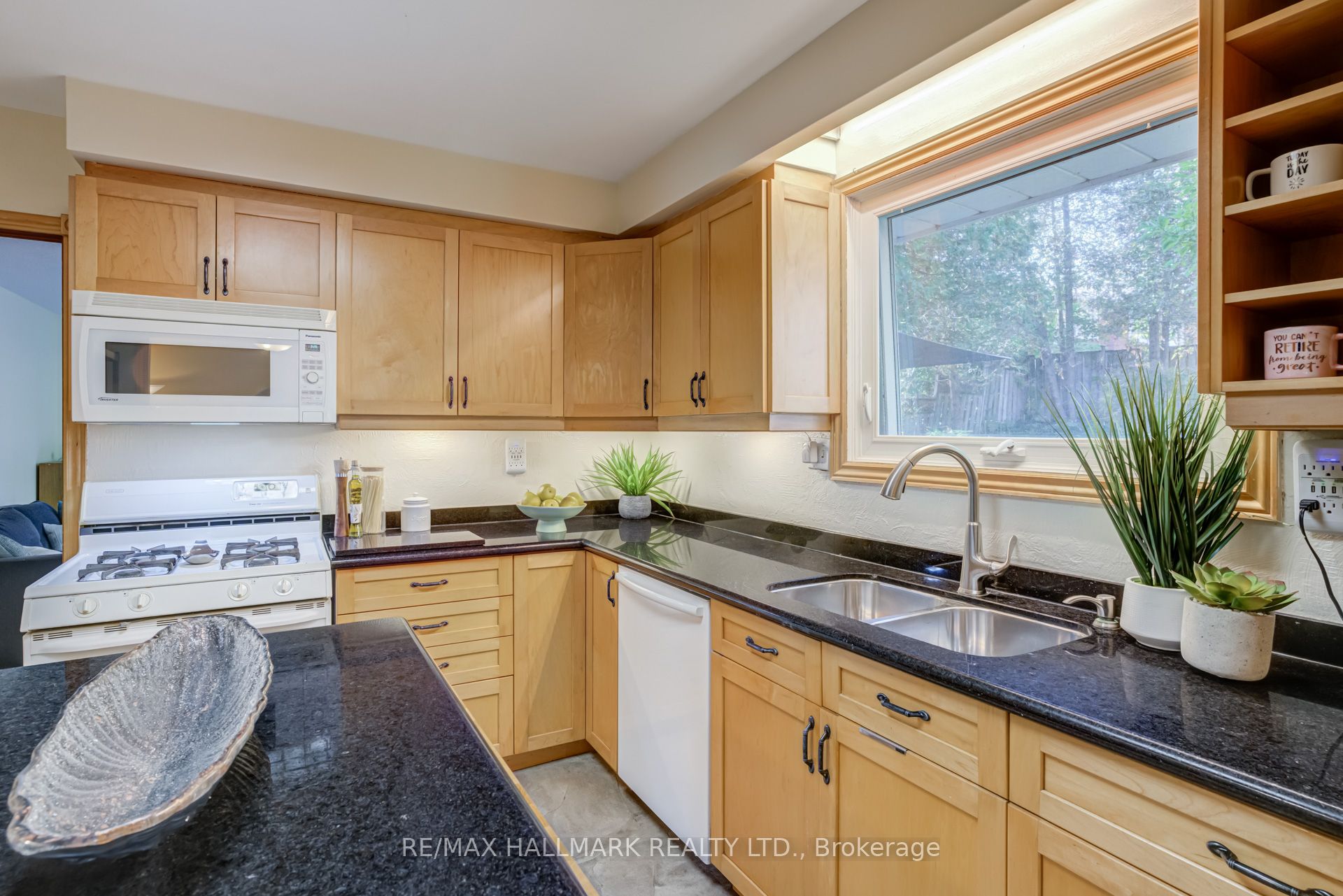 Photo 53 of 2033 Water's Edge Drive, Oakville, Bronte — HOMEH