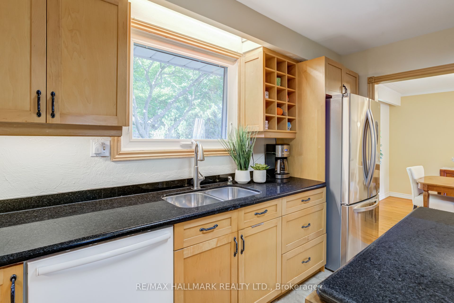 Photo 54 of 2033 Water's Edge Drive, Oakville, Bronte — HOMEH