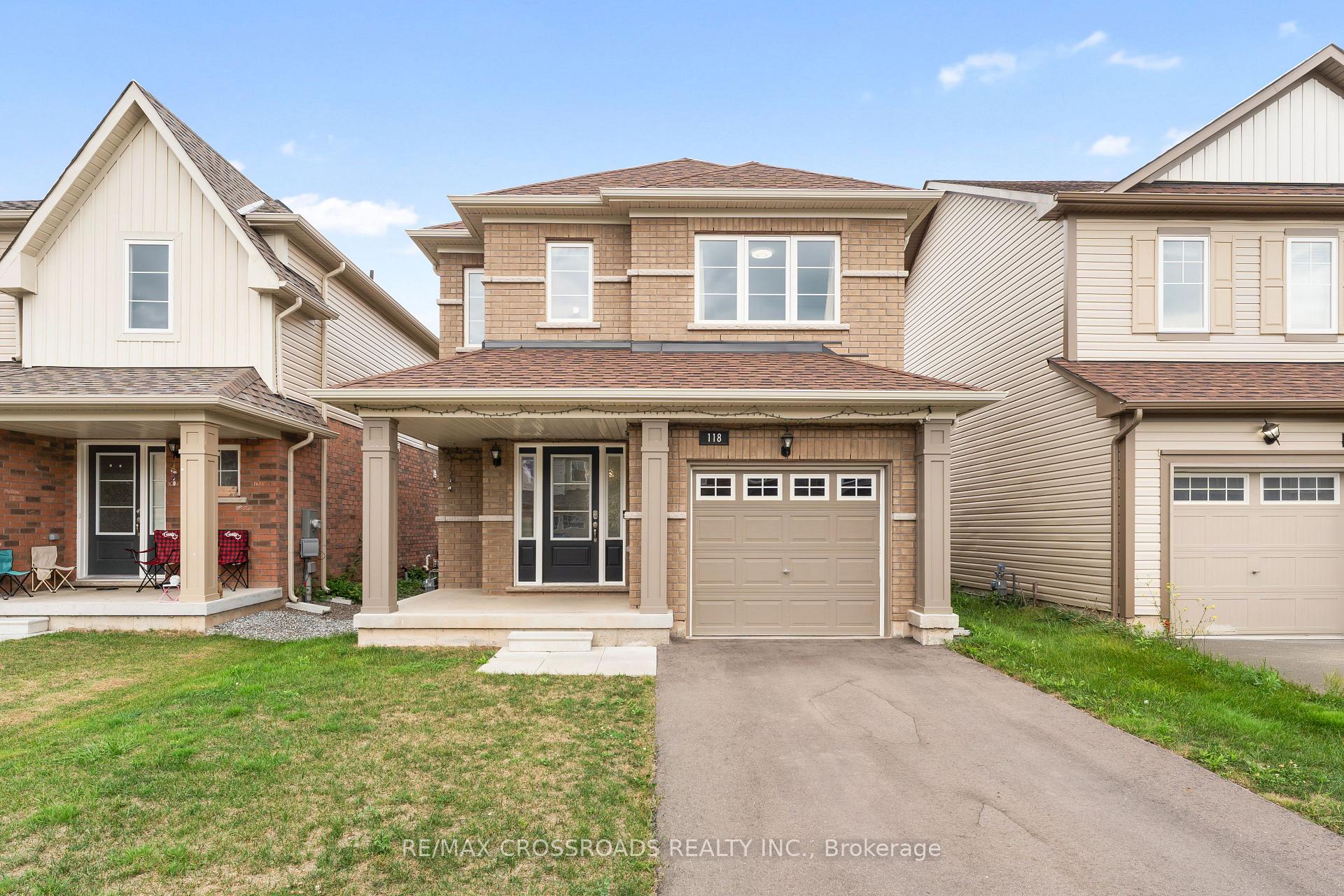 Front of 118 Tumblewood Place W