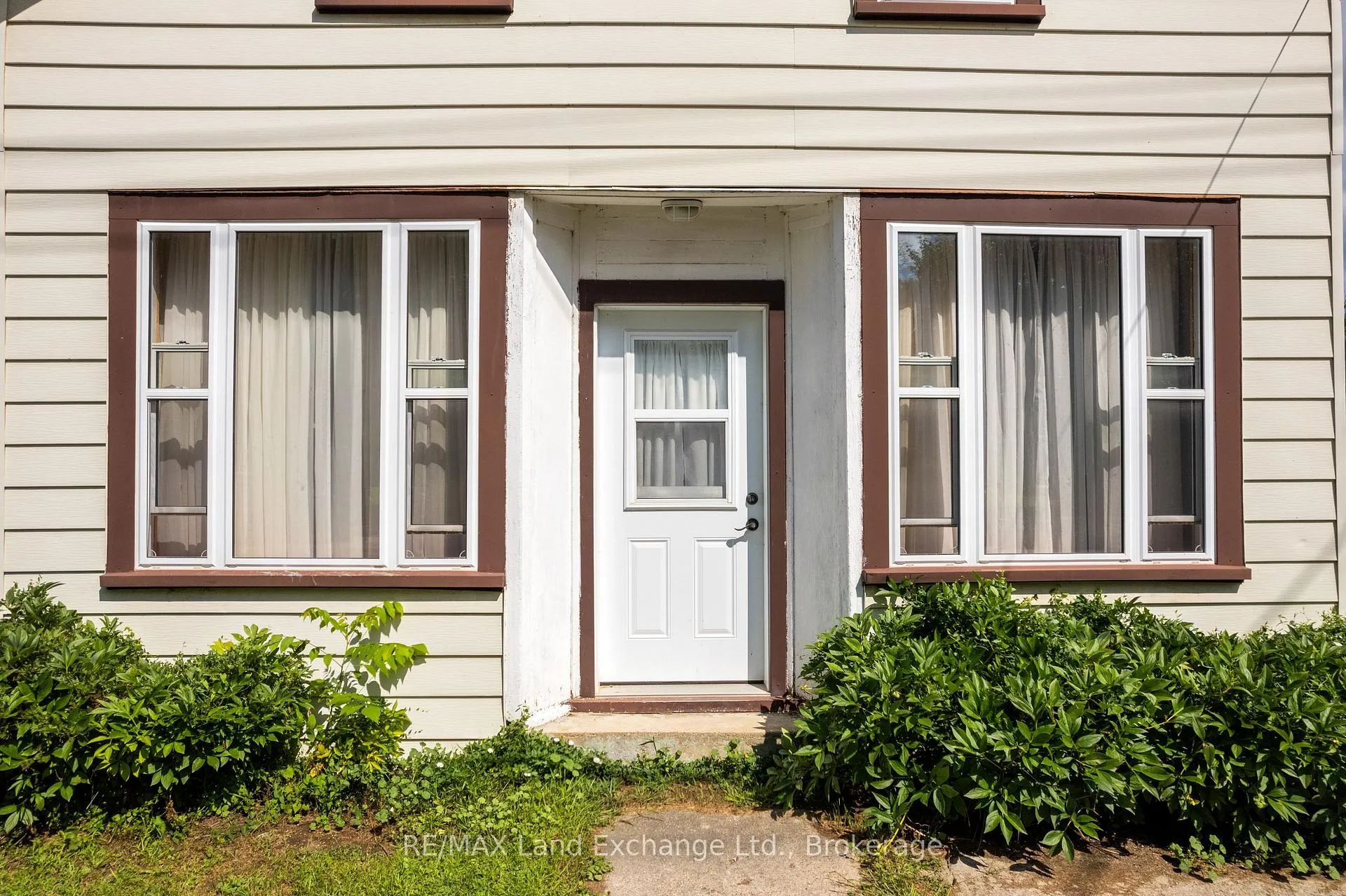 Photo 15 of 16 6 Concession, Brockton — HOMEH