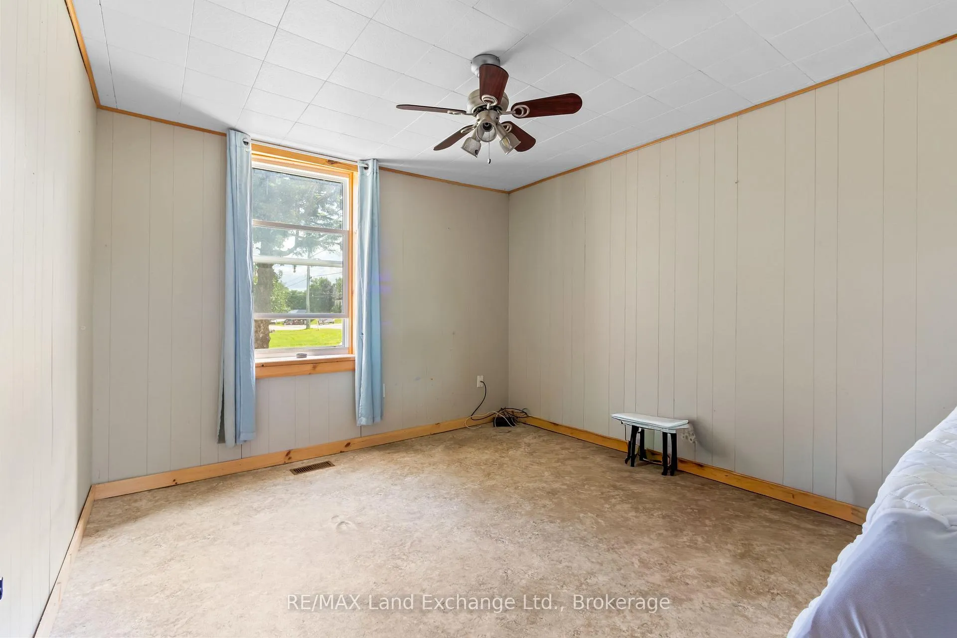 Photo 25 of 16 6 Concession, Brockton — HOMEH
