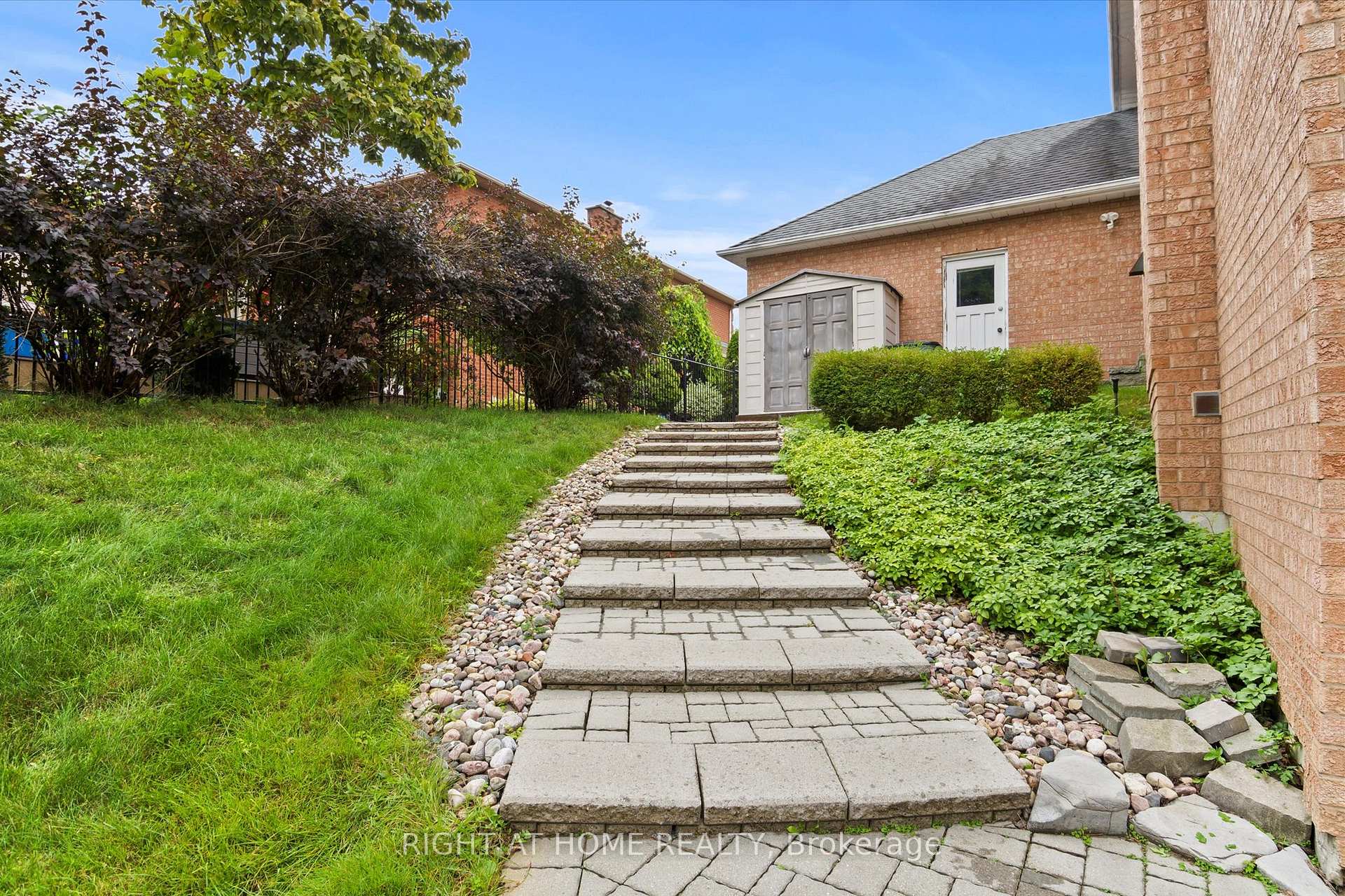Photo 45 of 4 Cahill Court, Whitby, Pringle Creek — HOMEH