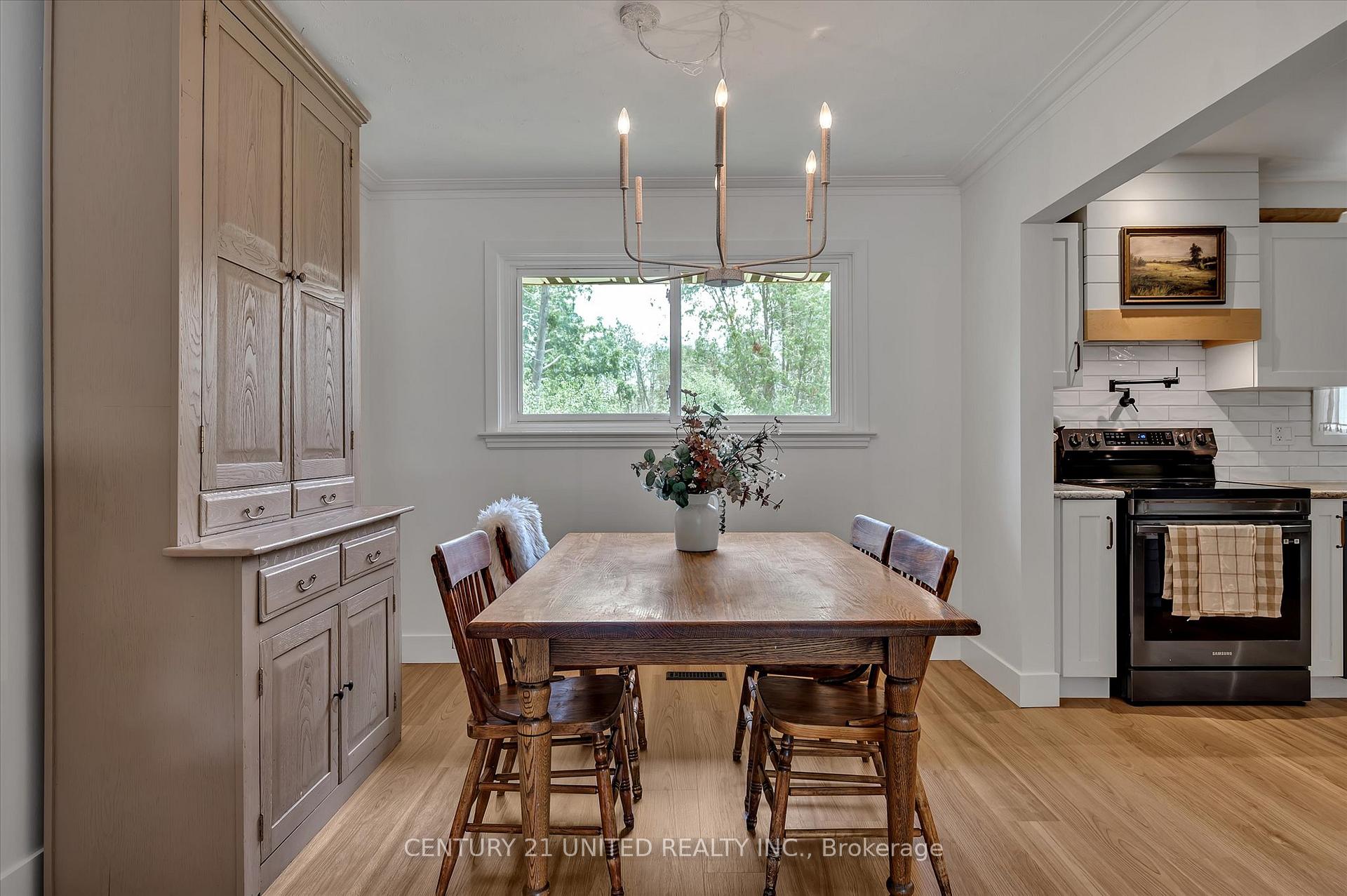 Photo 11 of 997 Weller Street, Peterborough, Monaghan Ward 2 — HOMEH