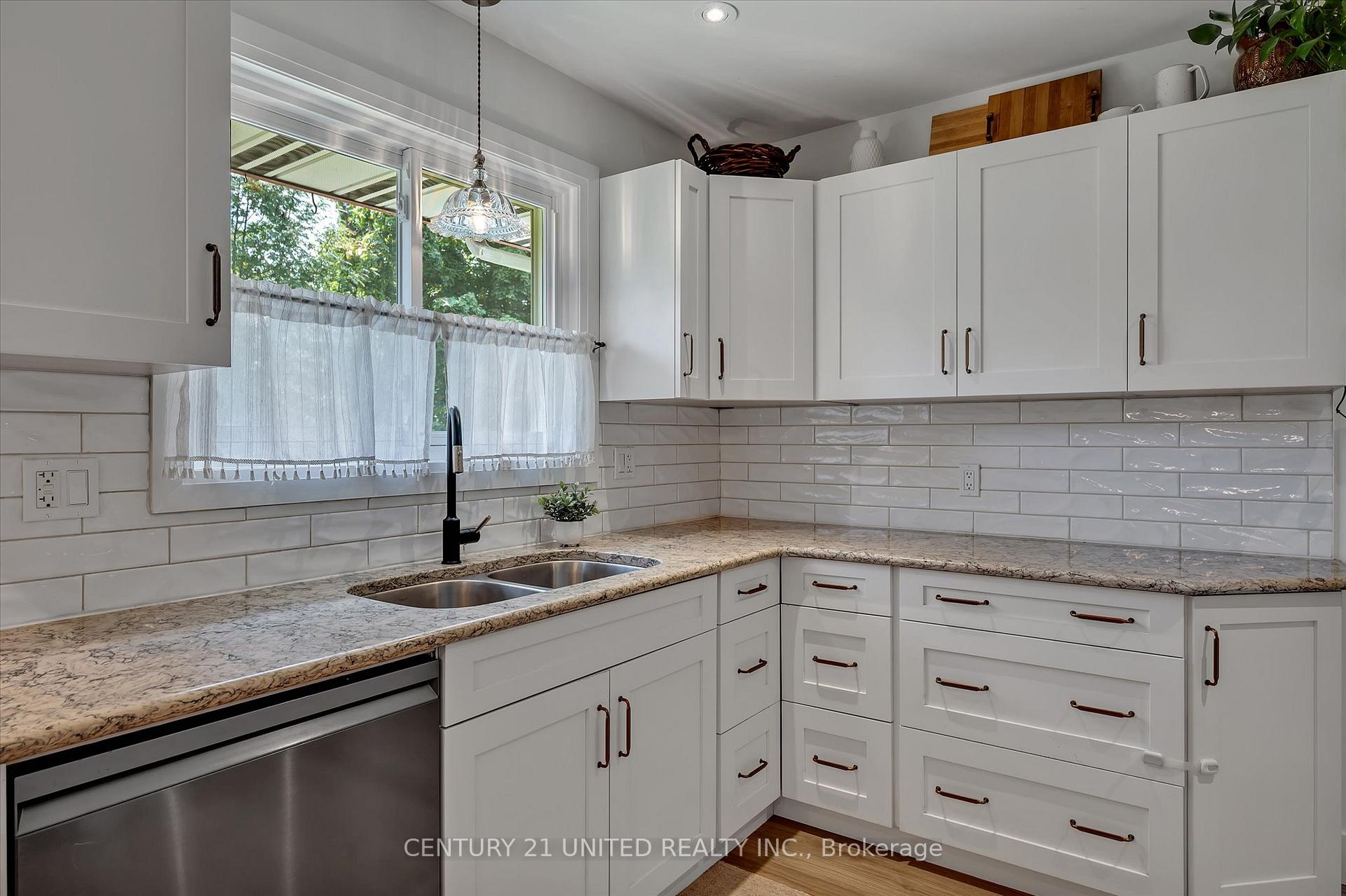 Photo 17 of 997 Weller Street, Peterborough, Monaghan Ward 2 — HOMEH