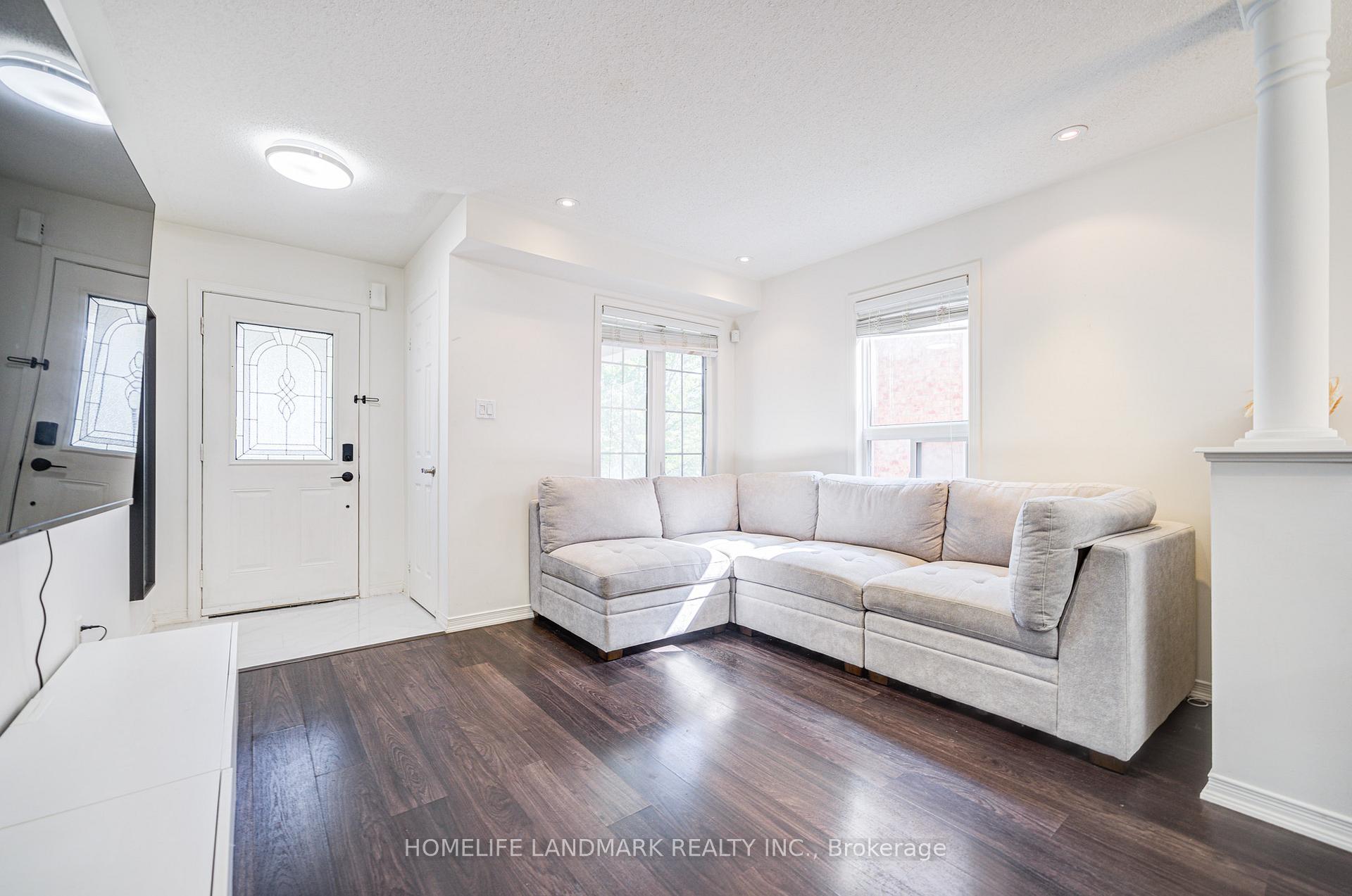 Photo 3 of 55 Lewis Honey Drive, Aurora, Bayview Northeast — HOMEH