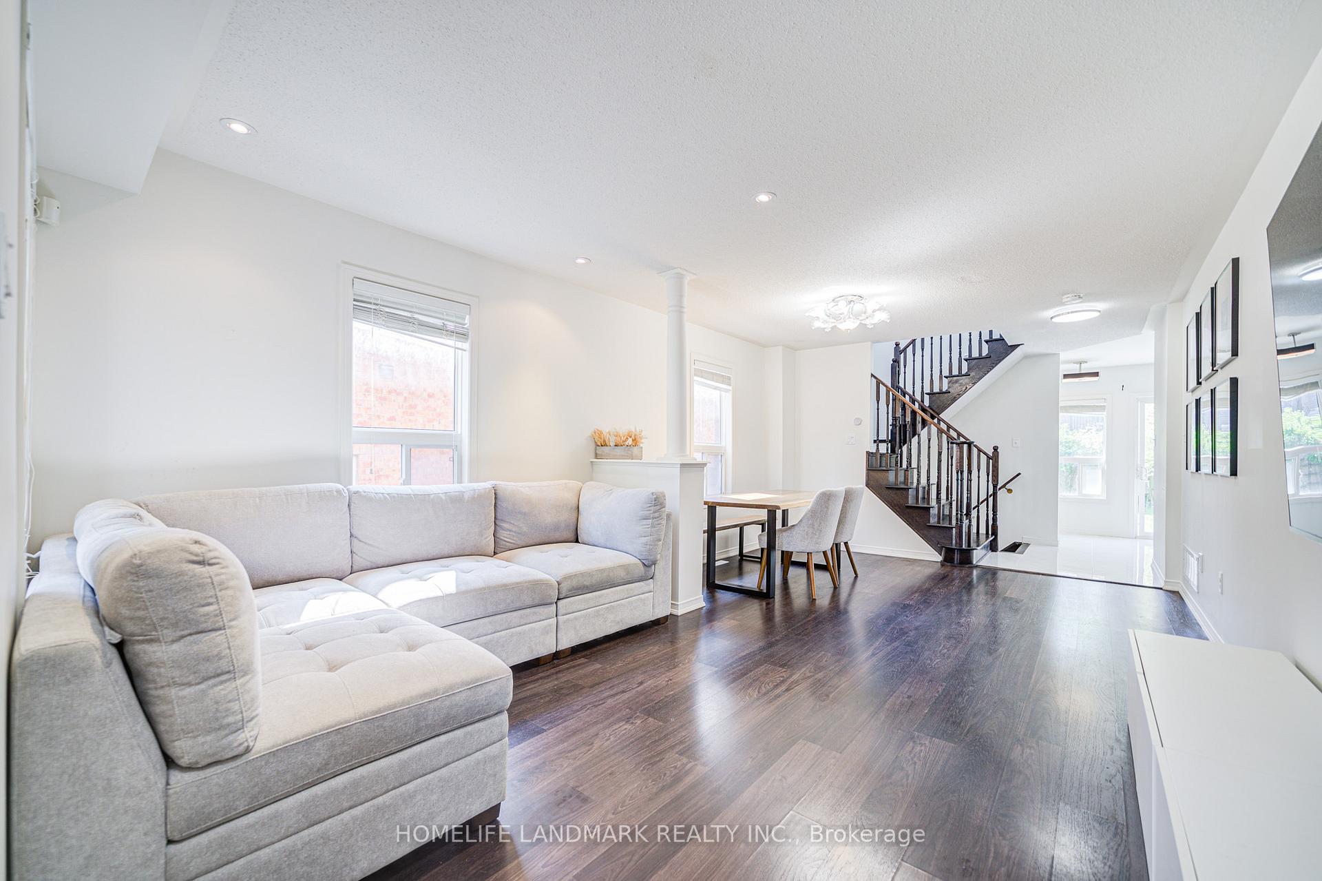 Photo 5 of 55 Lewis Honey Drive, Aurora, Bayview Northeast — HOMEH