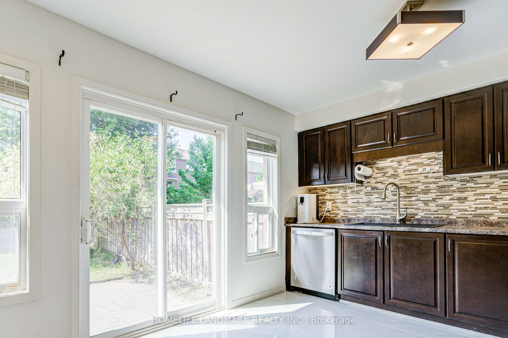Photo 9 of 55 Lewis Honey Drive, Aurora, Bayview Northeast — HOMEH