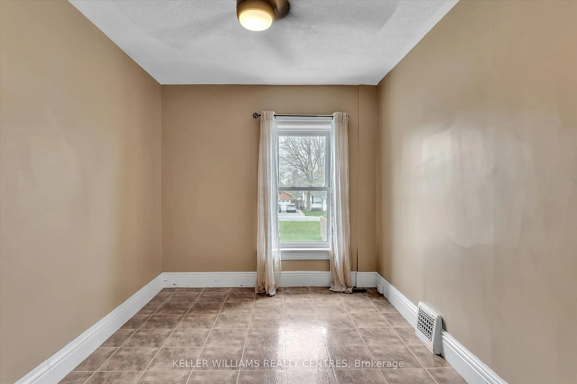 Photo 23 of 104 Princess Street, Peterborough, Town Ward 3 — HOMEH