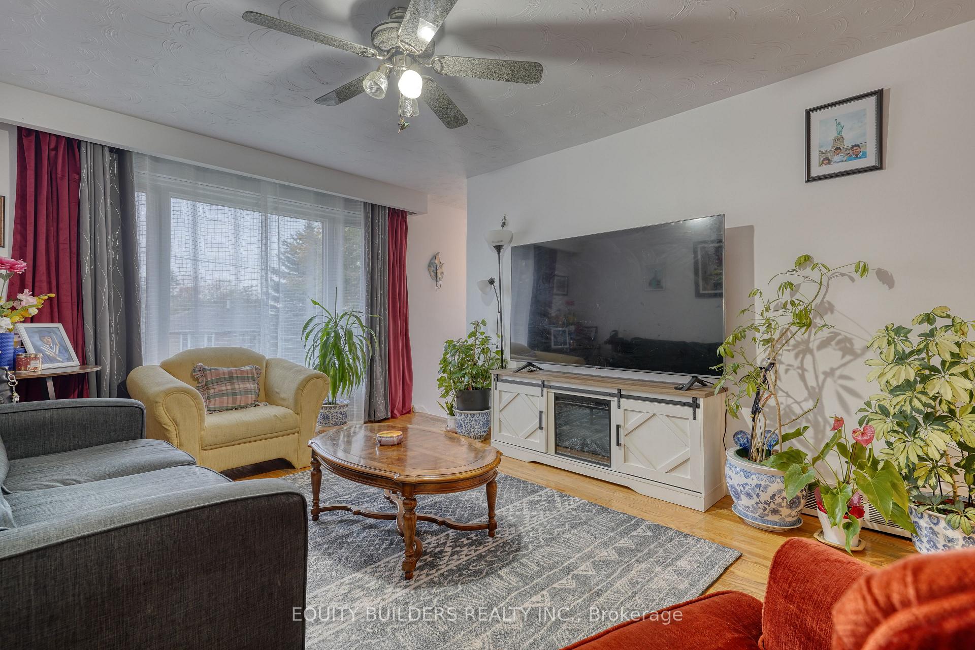 Photo 4 of 1340 Cedar Street W, Oshawa, Lakeview — HOMEH