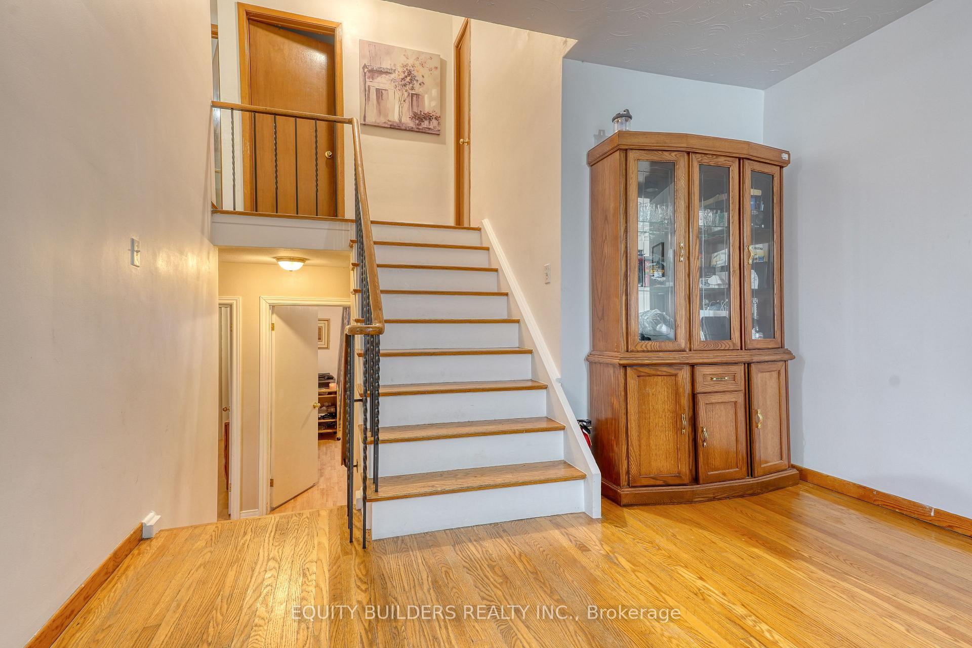 Photo 7 of 1340 Cedar Street W, Oshawa, Lakeview — HOMEH
