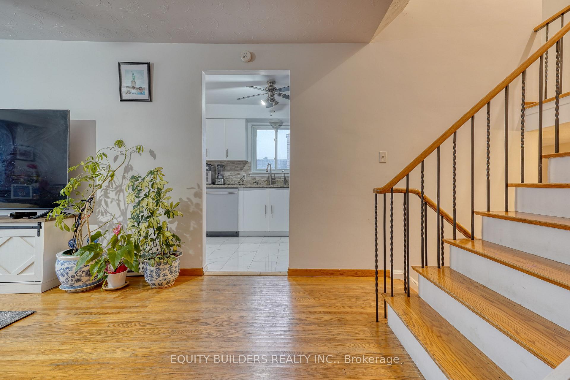 Photo 8 of 1340 Cedar Street W, Oshawa, Lakeview — HOMEH