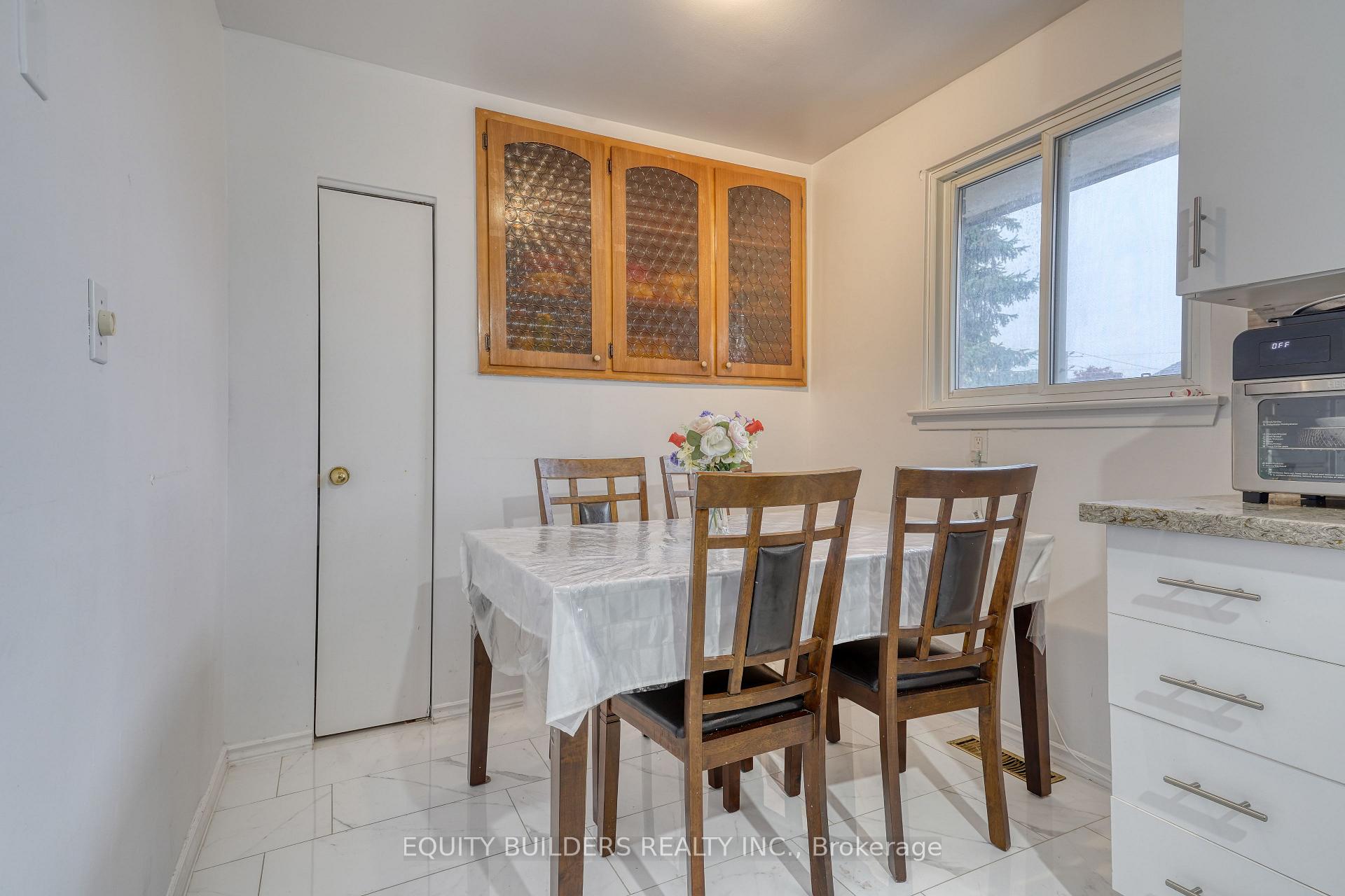 Photo 12 of 1340 Cedar Street W, Oshawa, Lakeview — HOMEH