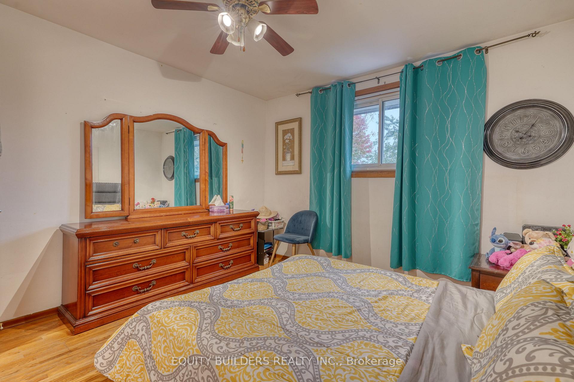 Photo 16 of 1340 Cedar Street W, Oshawa, Lakeview — HOMEH