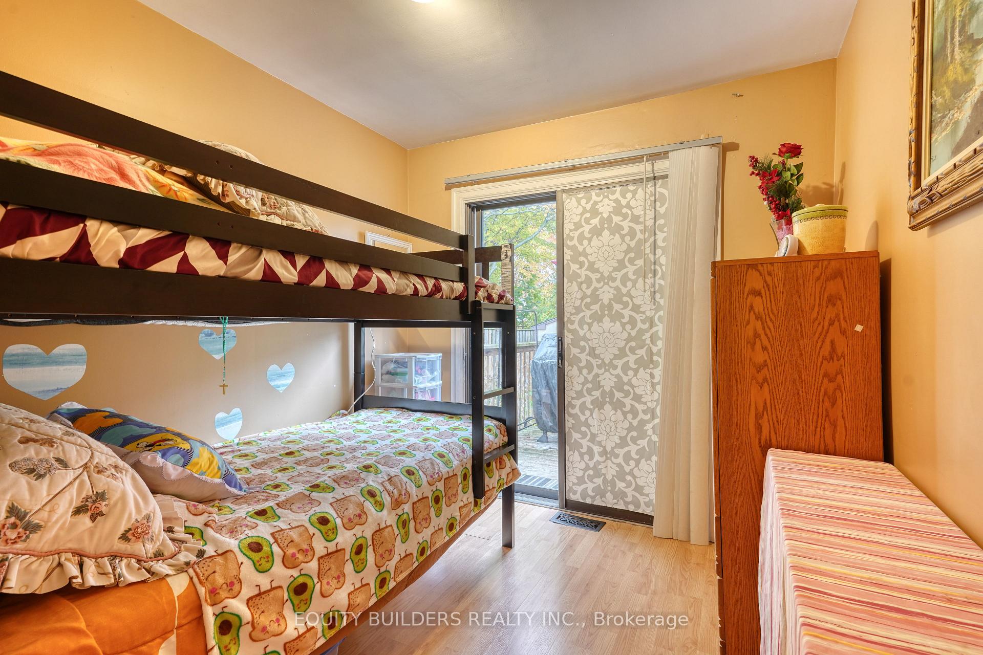 Photo 19 of 1340 Cedar Street W, Oshawa, Lakeview — HOMEH