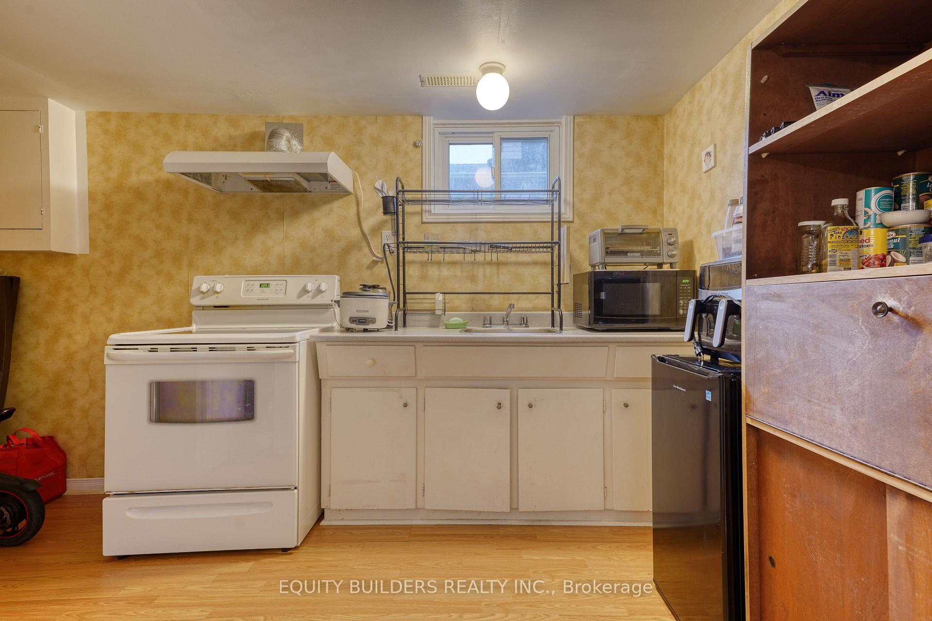 Photo 23 of 1340 Cedar Street W, Oshawa, Lakeview — HOMEH