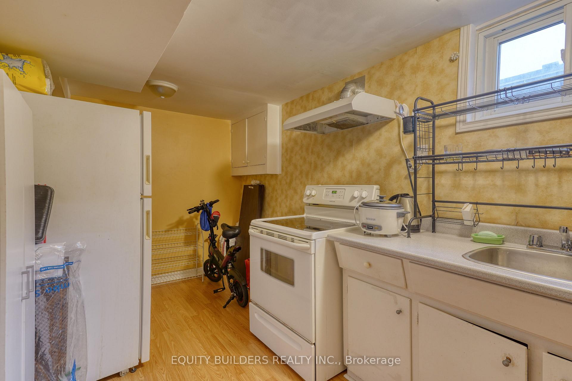 Photo 24 of 1340 Cedar Street W, Oshawa, Lakeview — HOMEH