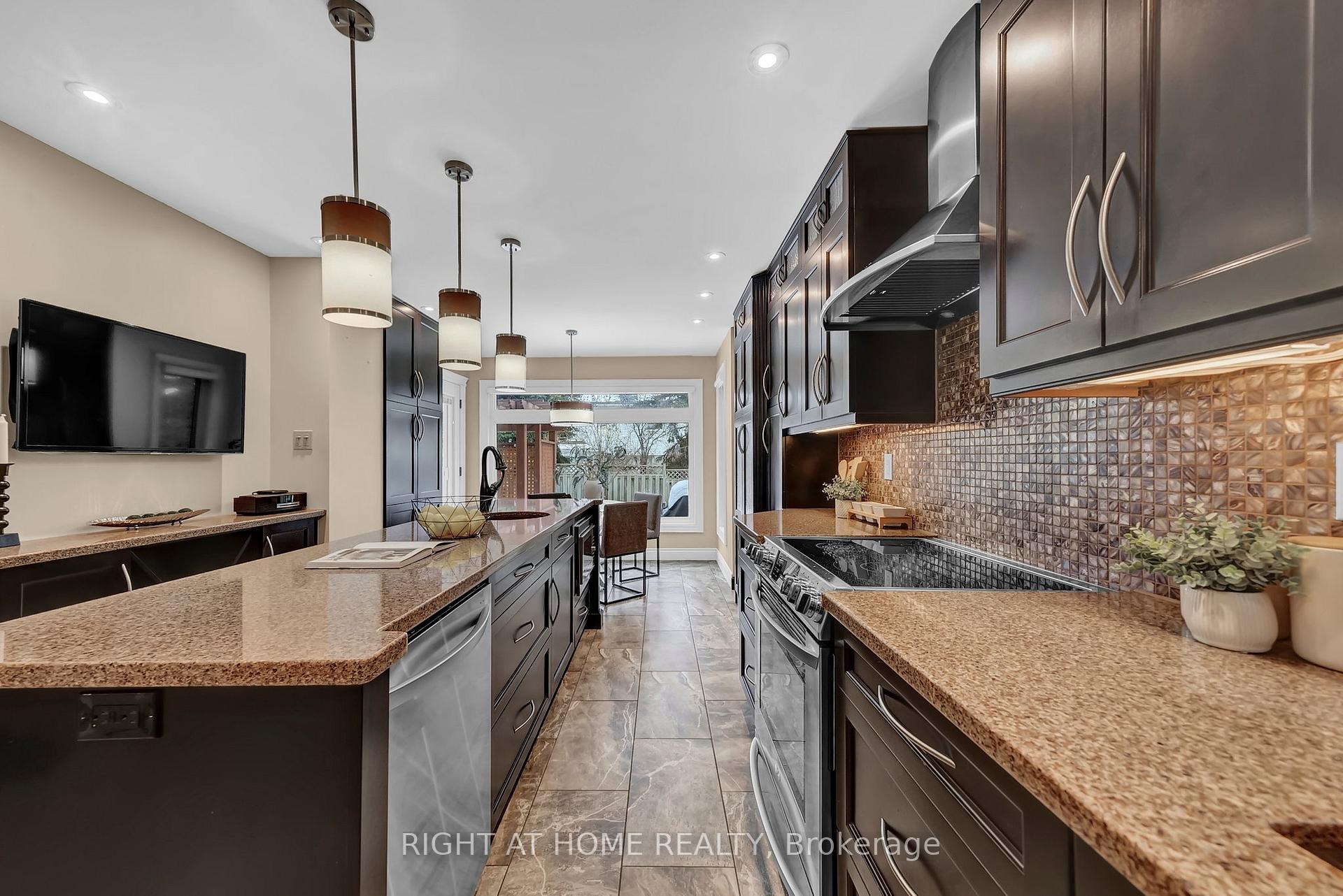 Photo 20 of 18 Kennett Drive, Whitby, Lynde Creek — HOMEH