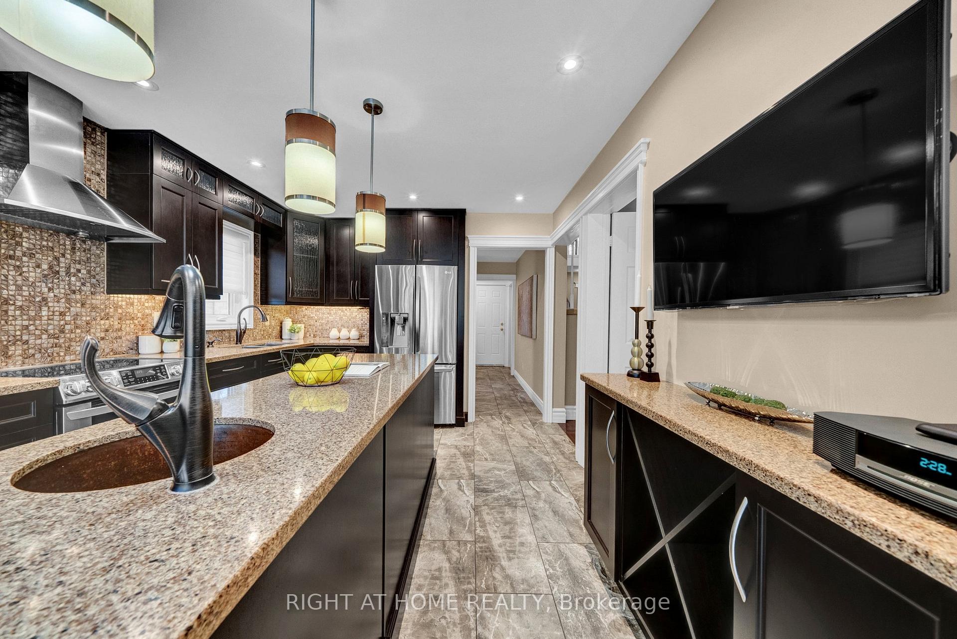 Photo 25 of 18 Kennett Drive, Whitby, Lynde Creek — HOMEH