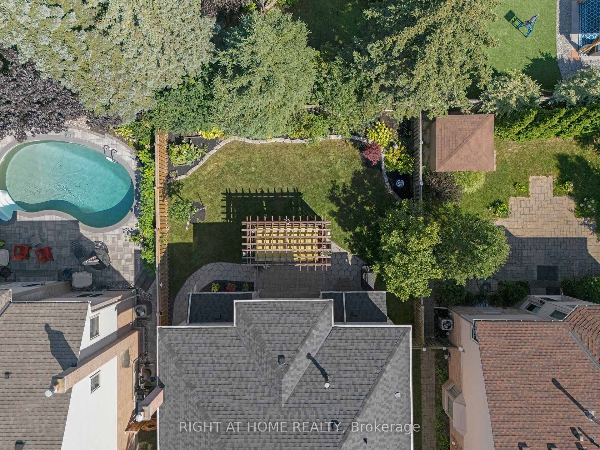 Photo 43 of 18 Kennett Drive, Whitby, Lynde Creek — HOMEH