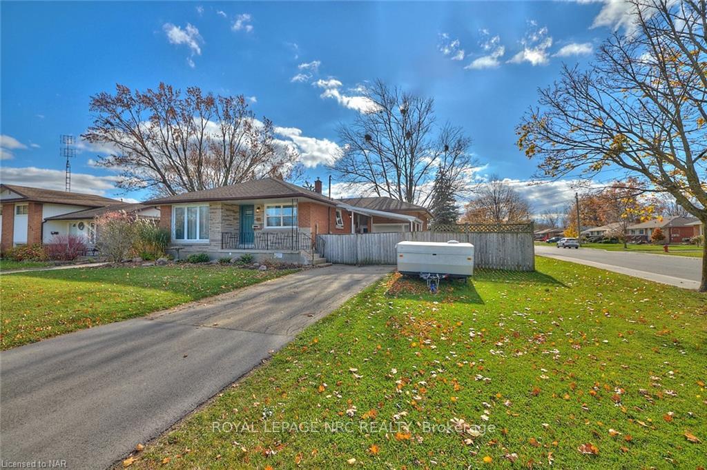 Photo 2 of 127 Windsor Street, Welland, Broadway — HOMEH