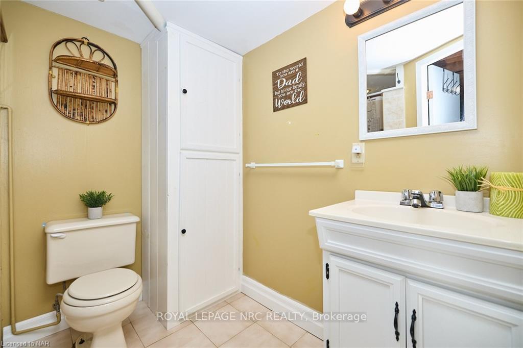 Photo 25 of 127 Windsor Street, Welland, Broadway — HOMEH