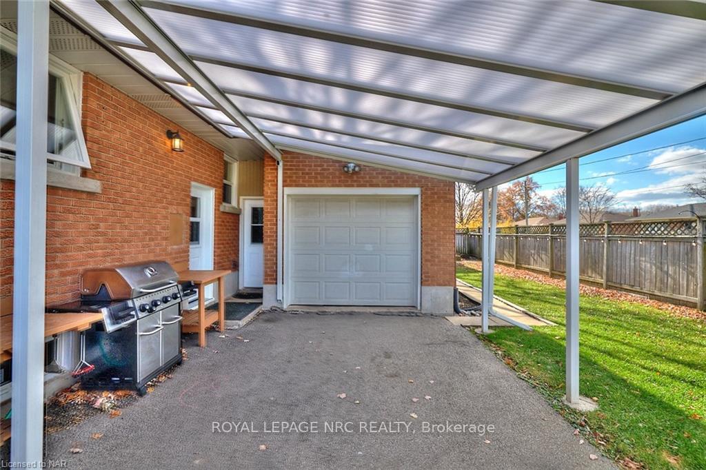 Photo 32 of 127 Windsor Street, Welland, Broadway — HOMEH