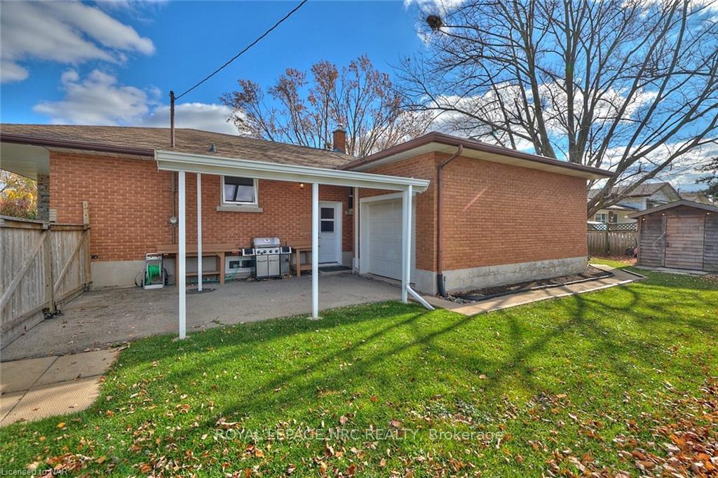 Photo 33 of 127 Windsor Street, Welland, Broadway — HOMEH