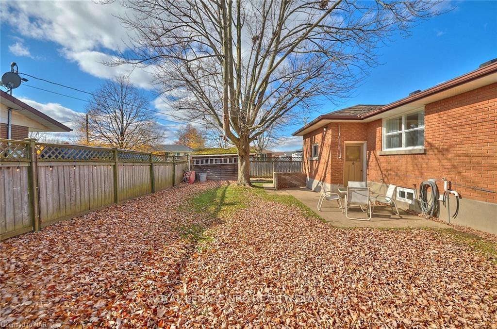 Photo 39 of 127 Windsor Street, Welland, Broadway — HOMEH