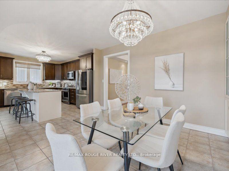 Photo 8 of 25 Jarrow Crescent, Whitby, Brooklin — HOMEH