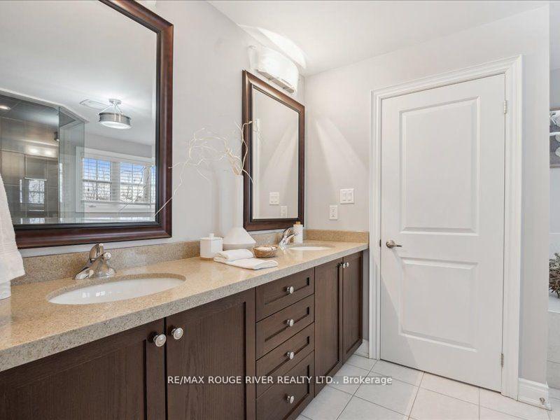Photo 18 of 25 Jarrow Crescent, Whitby, Brooklin — HOMEH