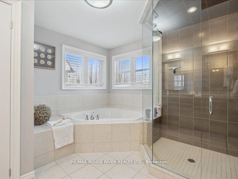 Photo 19 of 25 Jarrow Crescent, Whitby, Brooklin — HOMEH